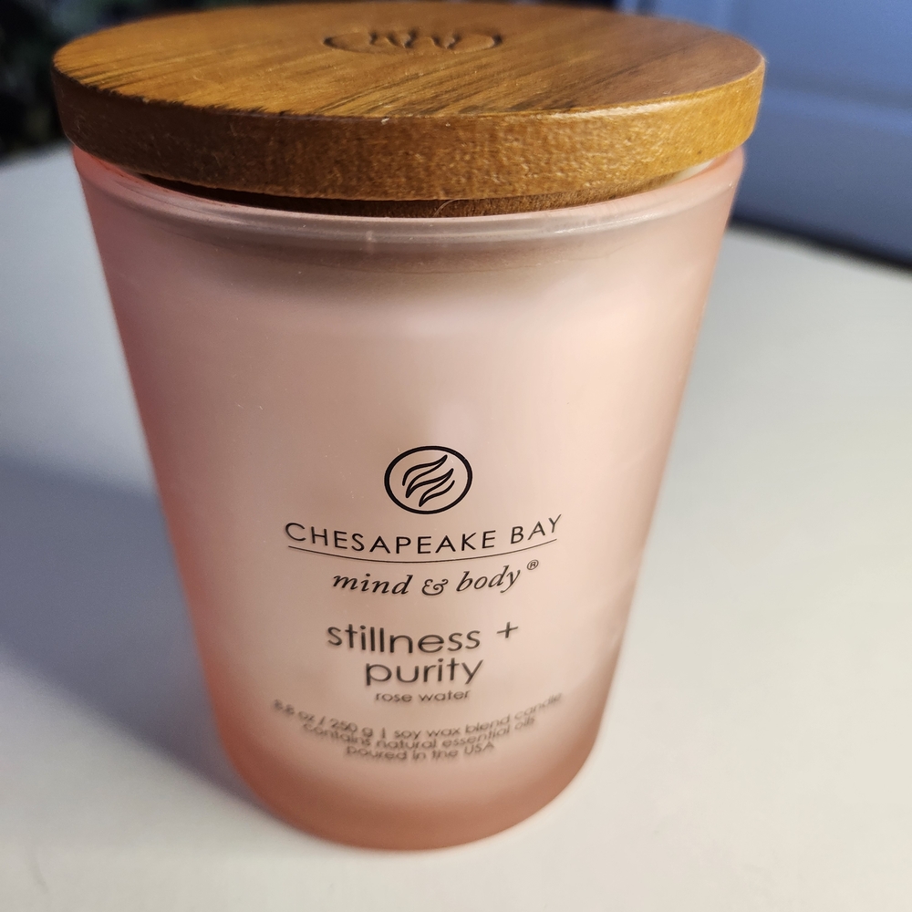 NIB Chesapeake Bay Rose Water Candle